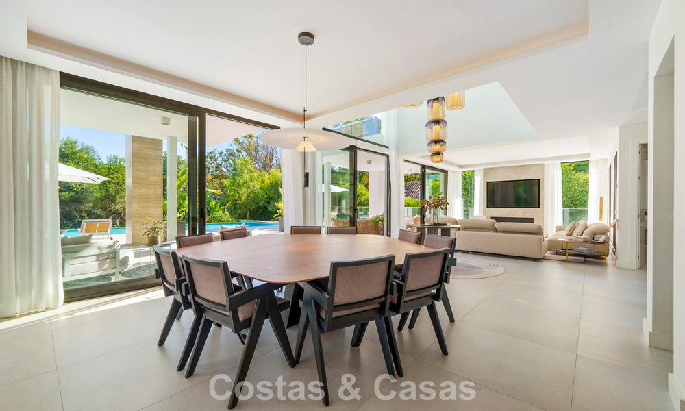 Modernistische luxevilla te koop in een exclusieve, afgeschermde woonwijk op de Golden Mile van Marbella 787663