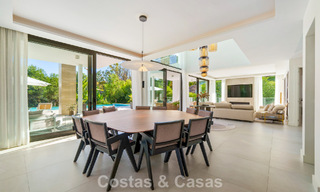 Modernistische luxevilla te koop in een exclusieve, afgeschermde woonwijk op de Golden Mile van Marbella 787663 