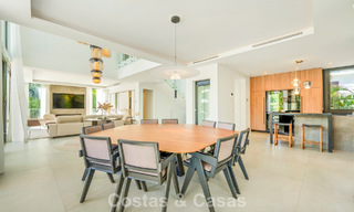 Modernistische luxevilla te koop in een exclusieve, afgeschermde woonwijk op de Golden Mile van Marbella 787668 