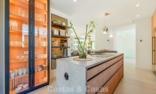 Modernistische luxevilla te koop in een exclusieve, afgeschermde woonwijk op de Golden Mile van Marbella 787669 