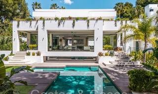 Luxueuze eco-vriendelijke villa te koop in een begeerde urbanisatie op de Golden Mile van Marbella 67810 