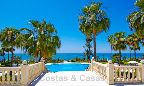 Verfijnd gerenoveerd appartement te koop in Las Dunas Park, een exclusief strandresort tussen Marbella en Estepona 67968