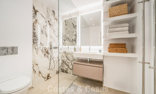 Luxe appartement te koop op wandelafstand van Puerto Banus en het strand in Nueva Andalucia, Marbella 67870 