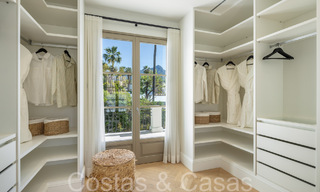 Instapklare luxevilla met eigentijds-Mediterraan ontwerp te koop in een prestigieuze golfwijk in Nueva Andalucia, Marbella 68392 