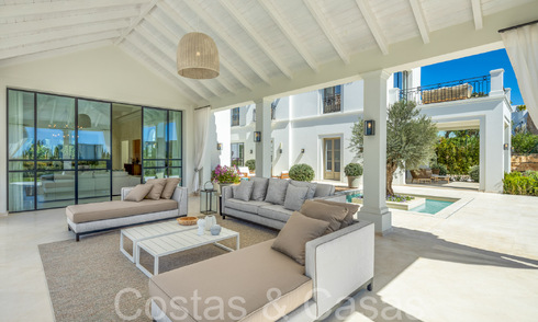 Instapklare luxevilla met eigentijds-Mediterraan ontwerp te koop in een prestigieuze golfwijk in Nueva Andalucia, Marbella 68514