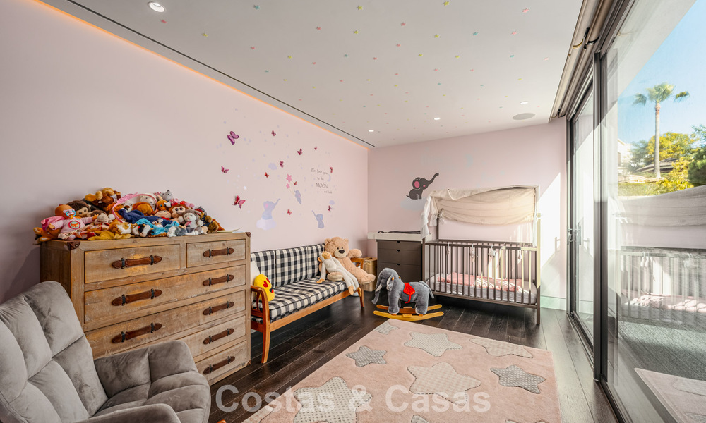 Ruime, modernistische luxevilla te koop met uitzicht op de golfbaan in Benahavis - Marbella 792499