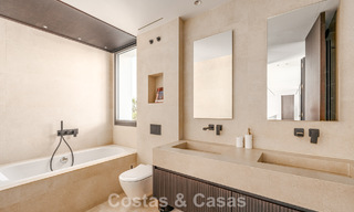 Ruime, modernistische luxevilla te koop met uitzicht op de golfbaan in Benahavis - Marbella 792500 