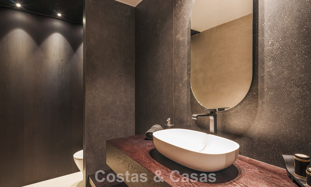 Ruime, modernistische luxevilla te koop met uitzicht op de golfbaan in Benahavis - Marbella 792510