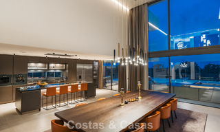 Ruime, modernistische luxevilla te koop met uitzicht op de golfbaan in Benahavis - Marbella 792528 