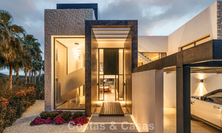 Ruime, modernistische luxevilla te koop met uitzicht op de golfbaan in Benahavis - Marbella 792529 