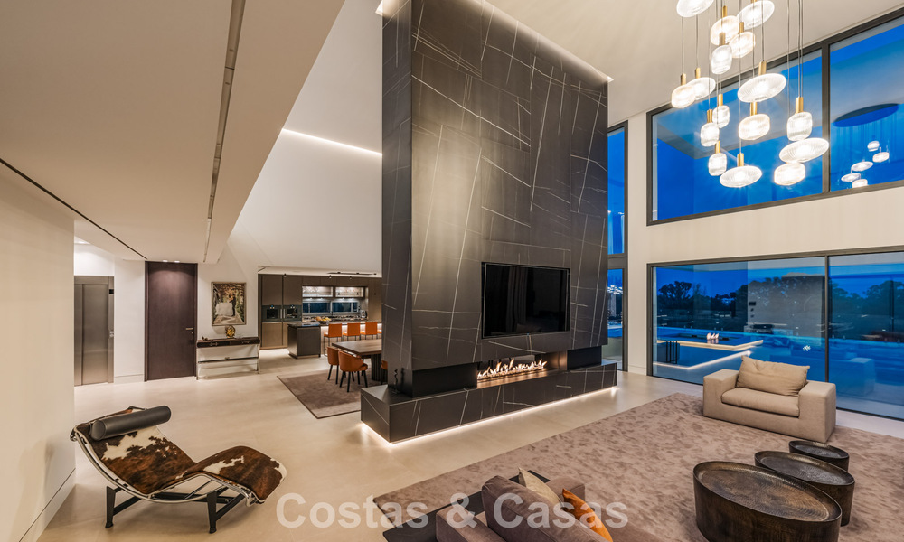 Ruime, modernistische luxevilla te koop met uitzicht op de golfbaan in Benahavis - Marbella 792530