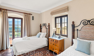 Majestueuze, Andalusische luxevilla te koop omgeven door natuur in El Madroñal, Benahavis - Marbella 68506 