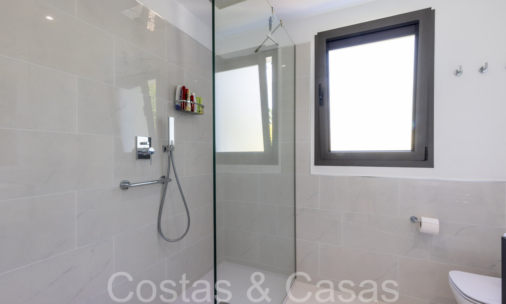 Instapklaar, modern, design appartement te koop nabij de golfbaan in de gouden driehoek van Marbella - Benahavis - Estepona 68787