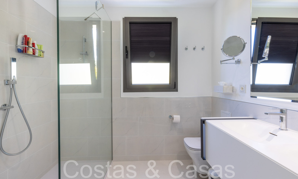 Instapklaar, modern, design appartement te koop nabij de golfbaan in de gouden driehoek van Marbella - Benahavis - Estepona 68788