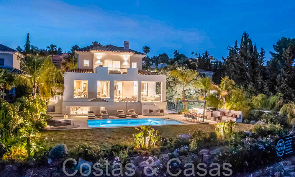 Prachtige gerenoveerde villa in eigentijdse mediterrane stijl te koop, grenzend aan de golfbaan in Benahavis - Marbella 69116