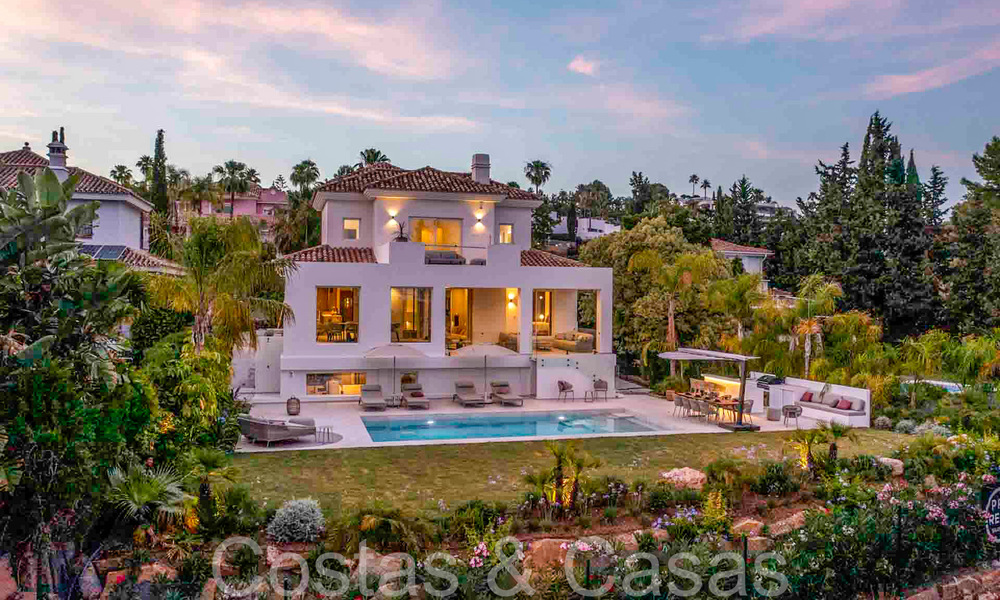 Prachtige gerenoveerde villa in eigentijdse mediterrane stijl te koop, grenzend aan de golfbaan in Benahavis - Marbella 69124