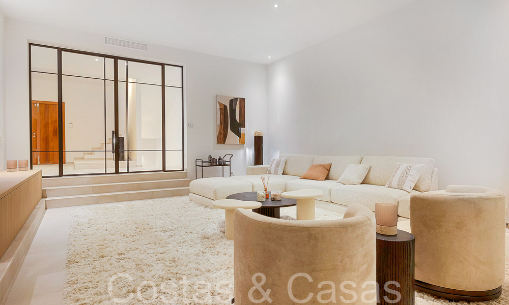 Prachtige gerenoveerde villa in eigentijdse mediterrane stijl te koop, grenzend aan de golfbaan in Benahavis - Marbella 69130