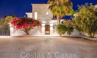 Prachtige gerenoveerde villa in eigentijdse mediterrane stijl te koop, grenzend aan de golfbaan in Benahavis - Marbella 69134 