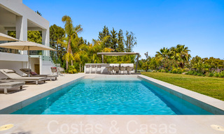 Prachtige gerenoveerde villa in eigentijdse mediterrane stijl te koop, grenzend aan de golfbaan in Benahavis - Marbella 69146 