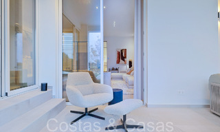 Prachtige gerenoveerde villa in eigentijdse mediterrane stijl te koop, grenzend aan de golfbaan in Benahavis - Marbella 69153 