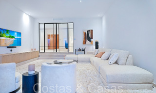 Prachtige gerenoveerde villa in eigentijdse mediterrane stijl te koop, grenzend aan de golfbaan in Benahavis - Marbella 69154 