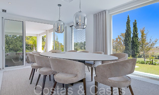 Prachtige gerenoveerde villa in eigentijdse mediterrane stijl te koop, grenzend aan de golfbaan in Benahavis - Marbella 69210 