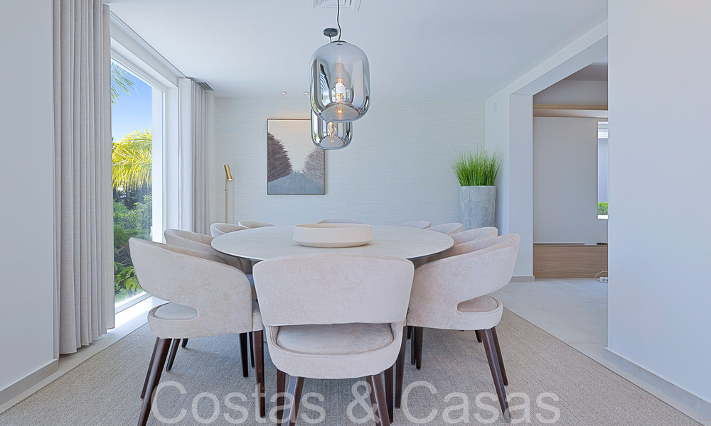 Prachtige gerenoveerde villa in eigentijdse mediterrane stijl te koop, grenzend aan de golfbaan in Benahavis - Marbella 69213