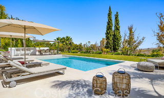 Prachtige gerenoveerde villa in eigentijdse mediterrane stijl te koop, grenzend aan de golfbaan in Benahavis - Marbella 69226 