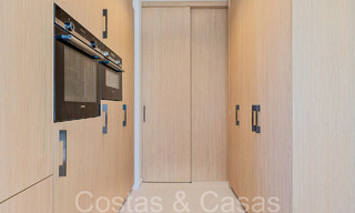 Prachtige gerenoveerde villa in eigentijdse mediterrane stijl te koop, grenzend aan de golfbaan in Benahavis - Marbella 69236 