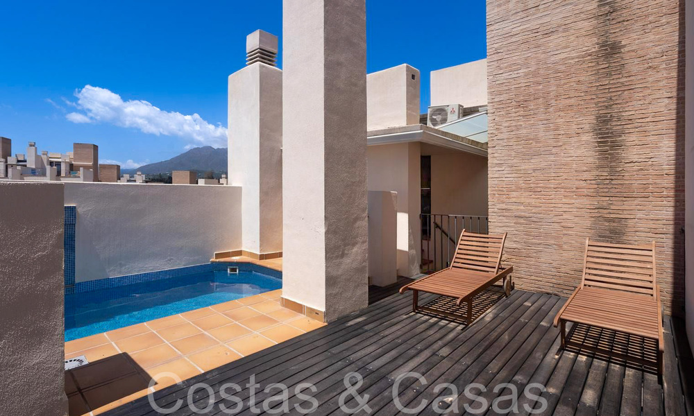 Penthouse te koop in een eerstelijnsstrand complex op de New Golden Mile tussen Marbella en Estepona 69332