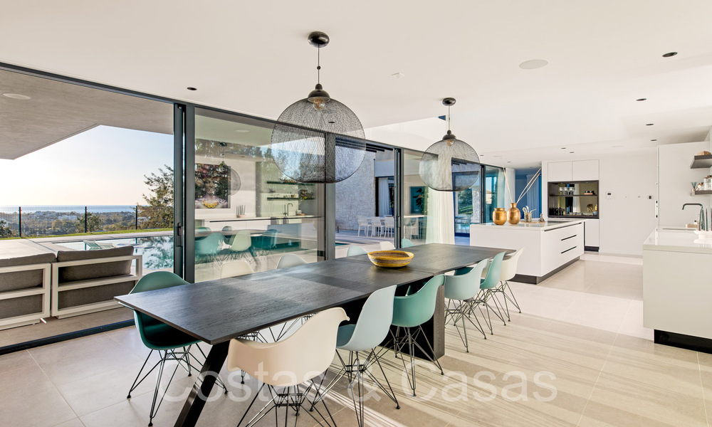 Superieure luxevilla te koop, frontlijn golf met panoramisch berg-, golf en zeezicht in Benahavis - Marbella 69316