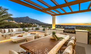 Eersteklas duplex penthouse met panoramisch zeezicht en eigen dompelbad te koop in Nueva Andalucia, Marbella 69457 