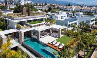 Architectonisch meesterwerk te koop, op wandelafstand van Puerto Banus en het strand in Nueva Andalucia, Marbella 69419 