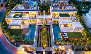 Architectonisch meesterwerk te koop, op wandelafstand van Puerto Banus en het strand in Nueva Andalucia, Marbella 69421 