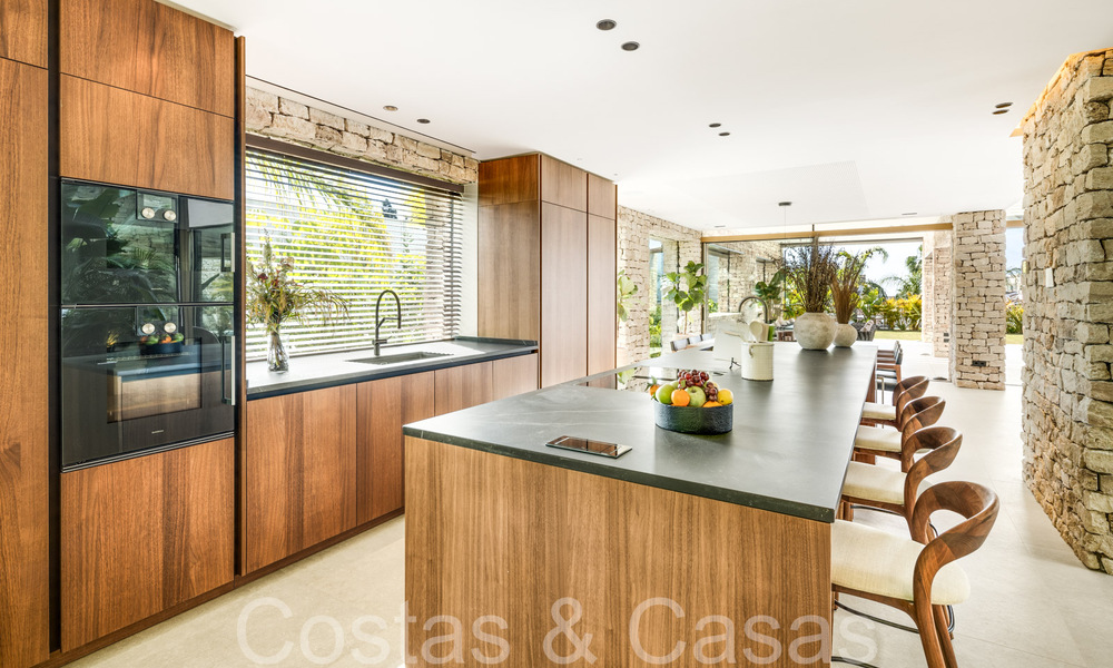 Architectonisch meesterwerk te koop, op wandelafstand van Puerto Banus en het strand in Nueva Andalucia, Marbella 69426