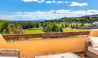 Instapklaar luxe penthouse met magnifiek uitzicht op de golfbaan en de Middellandse Zee te koop in Benahavis - Marbella 69612 