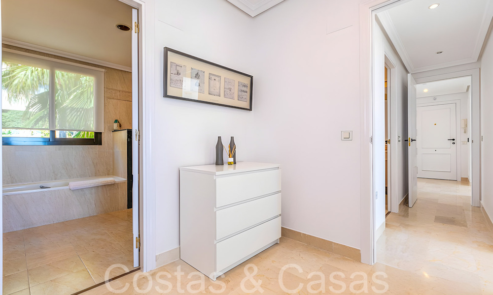 Instapklaar luxe penthouse met magnifiek uitzicht op de golfbaan en de Middellandse Zee te koop in Benahavis - Marbella 69633