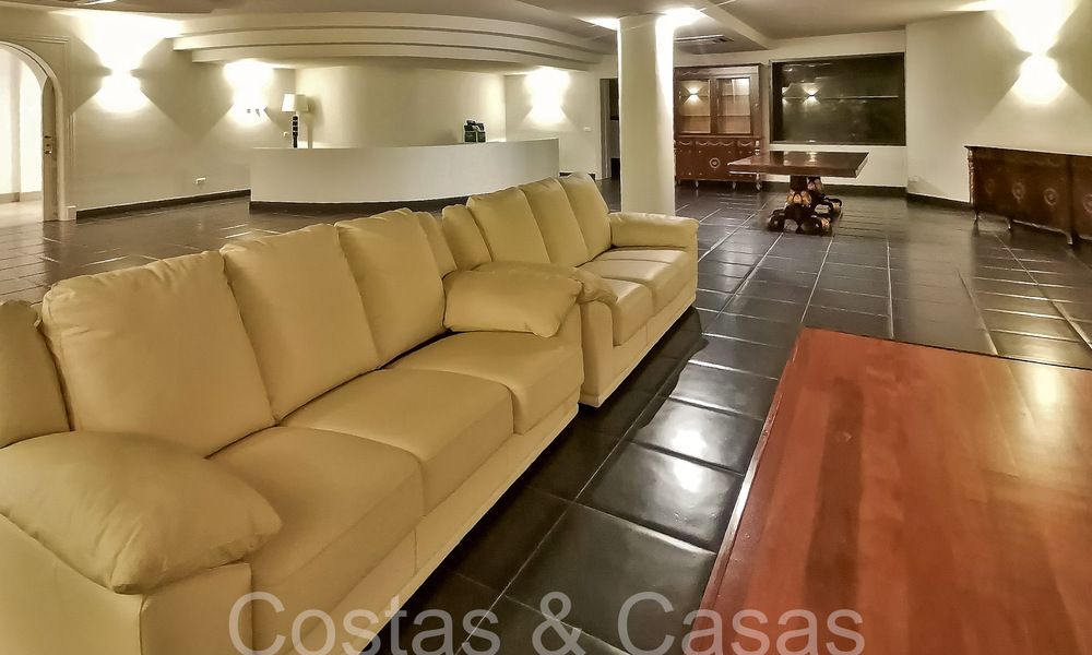 Klassieke Mediterrane villa met adembenemend zeezicht te koop, in het exclusieve La Zagaleta resort in Benahavis - Marbella 69747