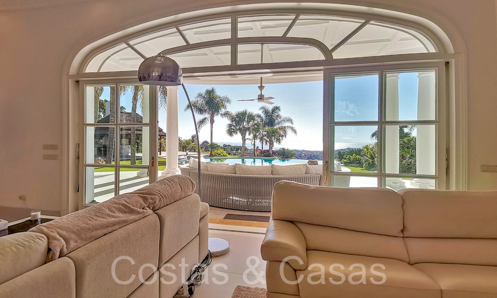 Klassieke Mediterrane villa met adembenemend zeezicht te koop, in het exclusieve La Zagaleta resort in Benahavis - Marbella 69749