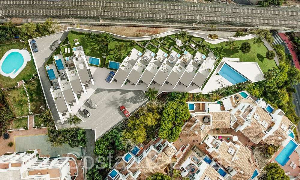 Opportuniteit! Moderne innovatieve rijhuizen met privétuin en zeezicht te koop in Fuengirola, Costa del Sol 70168