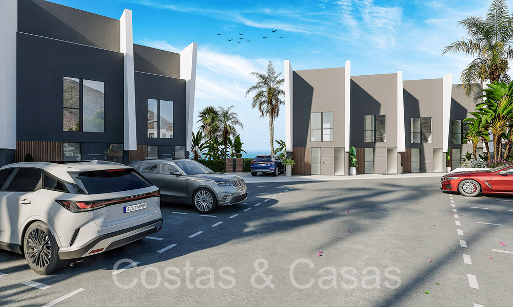Opportuniteit! Moderne innovatieve rijhuizen met privétuin en zeezicht te koop in Fuengirola, Costa del Sol 70176