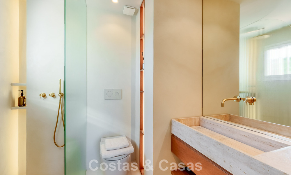 Luxe penthouse te koop in een hoogstaand strandcomplex op wandelafstand van Estepona centrum 774292