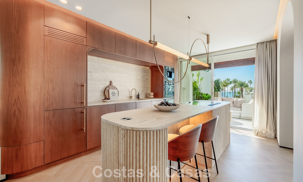 Luxe penthouse te koop in een hoogstaand strandcomplex op wandelafstand van Estepona centrum 774302