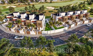 Nieuwe ontwikkeling van townhouses te koop grenzend aan de golfbaan in Estepona 70550 