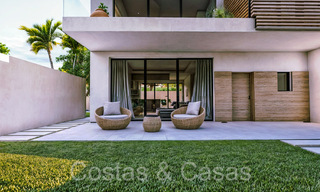 Nieuwe ontwikkeling van townhouses te koop grenzend aan de golfbaan in Estepona 70551 