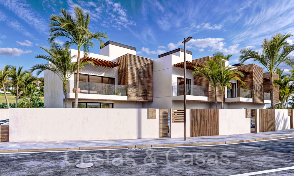 Nieuwe ontwikkeling van townhouses te koop grenzend aan de golfbaan in Estepona 70562