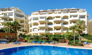 Luxe appartementen te koop aan of vlak bij het strand in Elviria, Marbella oost 31042 