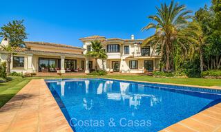 Prestigieuze, Spaanse luxevilla te koop grenzend aan de golfbaan in het hoogstaande La Zagaleta golfresort, Benahavis - Marbella 72471 