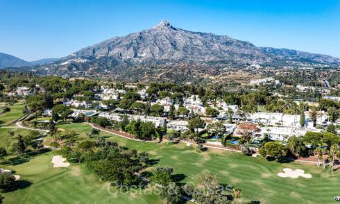 Huizen te koop in een beveiligde urbanisatie, omgeven door de Aloha golfbaan in Nueva Andalucia, Marbella 72858