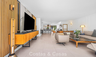 Huizen te koop in een beveiligde urbanisatie, omgeven door de Aloha golfbaan in Nueva Andalucia, Marbella 805058 
